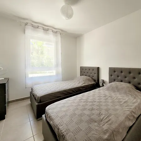 Canet-en-roussillon: T3 Moderne, Rdc, 4 Pers, Piscine, Garage, Proche - Fr-1-794-156 Апартаменты *