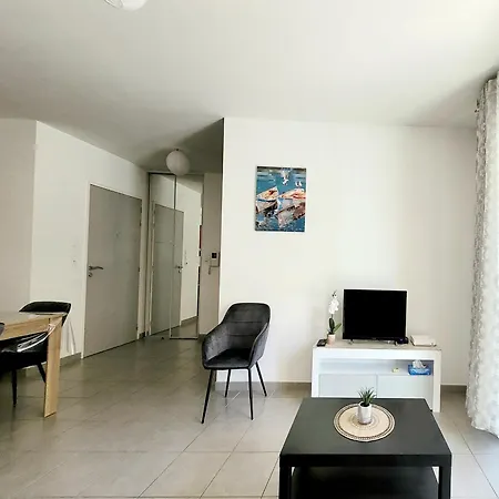 Апартаменты Canet-en-roussillon: T3 Moderne, Rdc, 4 Pers, Piscine, Garage, Proche - Fr-1-794-156 Кане