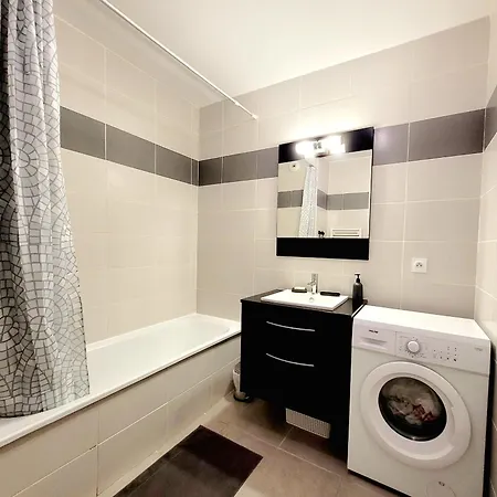 Canet-en-roussillon: T3 Moderne, Rdc, 4 Pers, Piscine, Garage, Proche - Fr-1-794-156 Кане